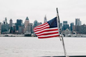 США
